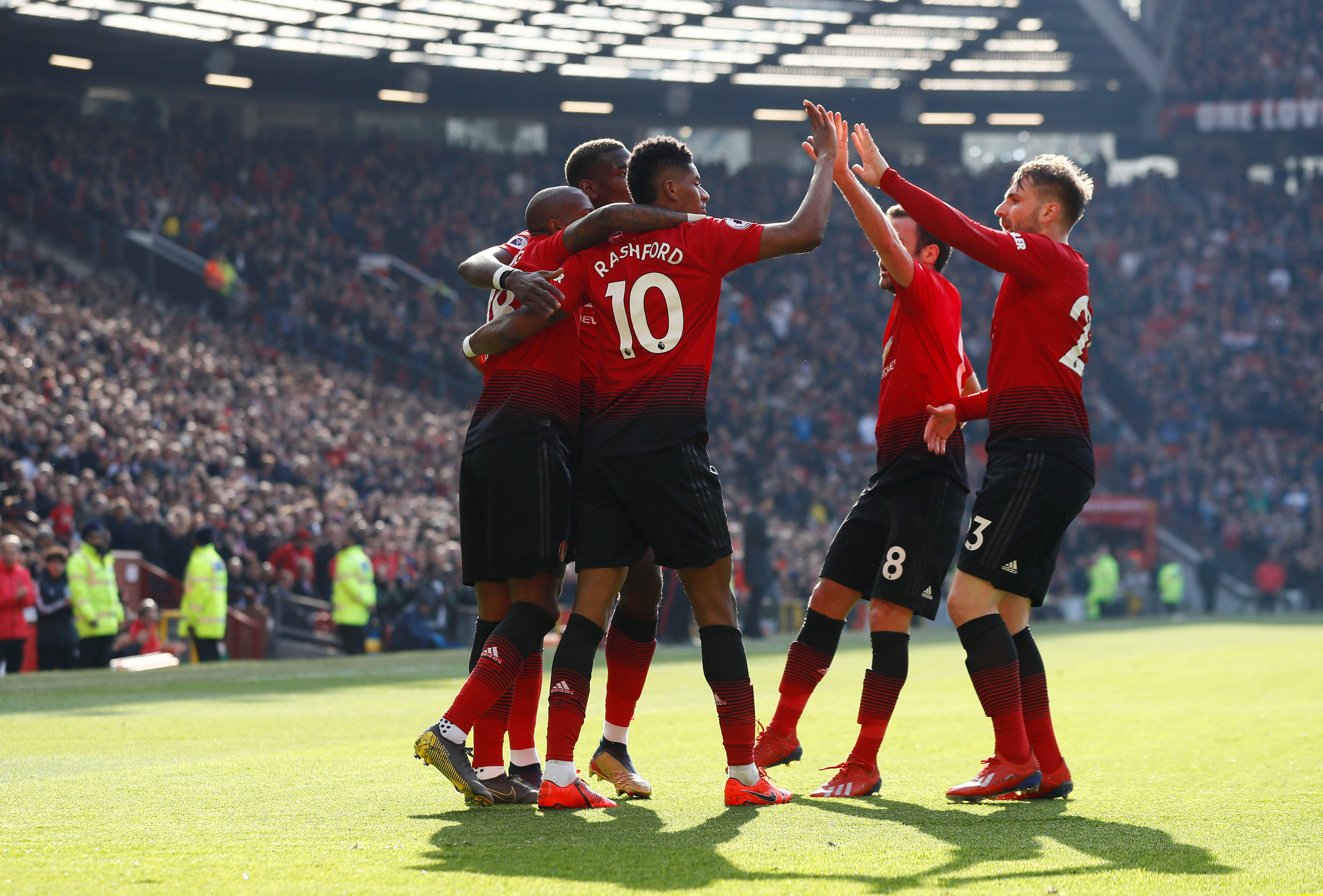 年来在引援 年来在引援