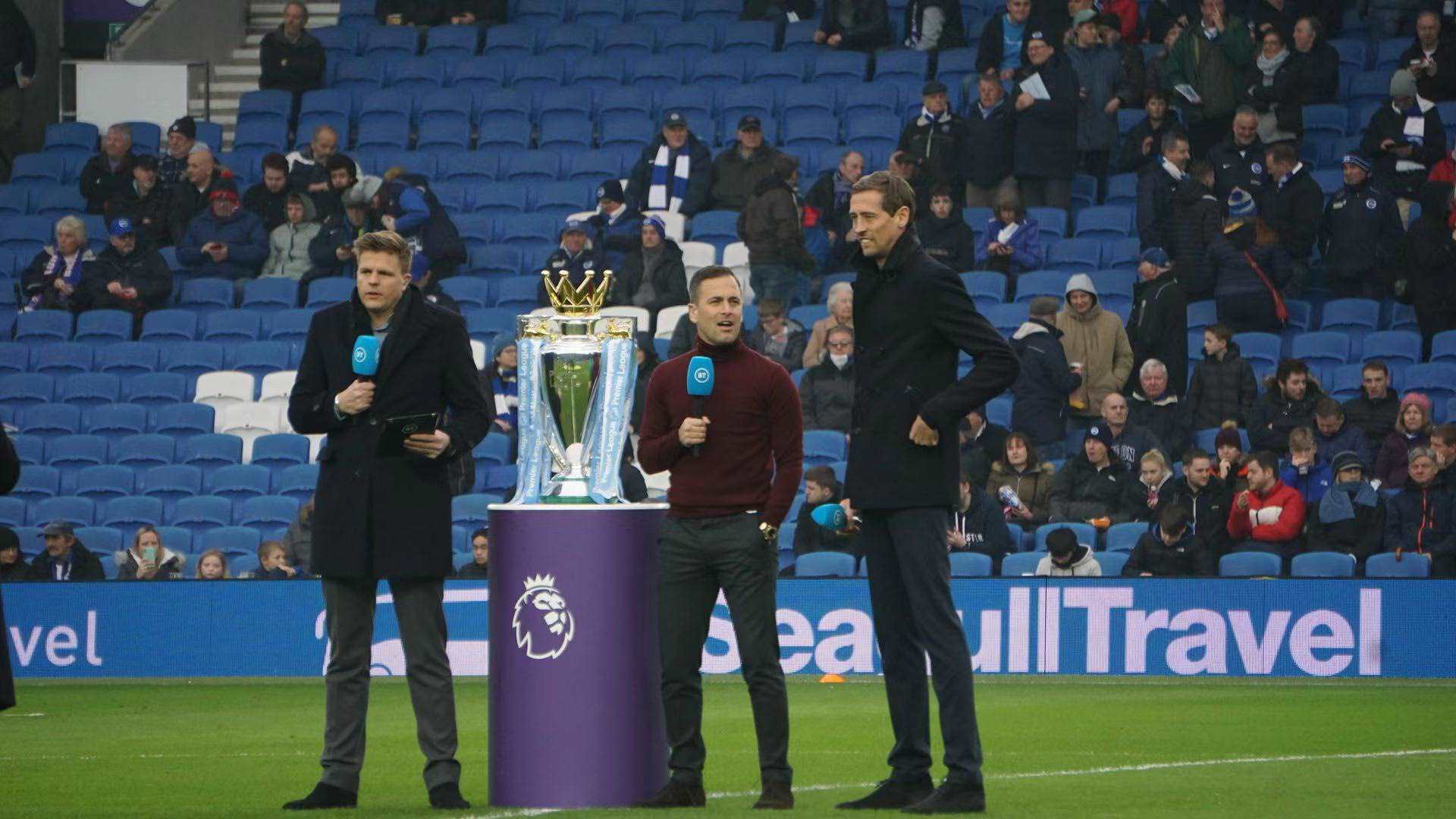 门采取了 门采取了